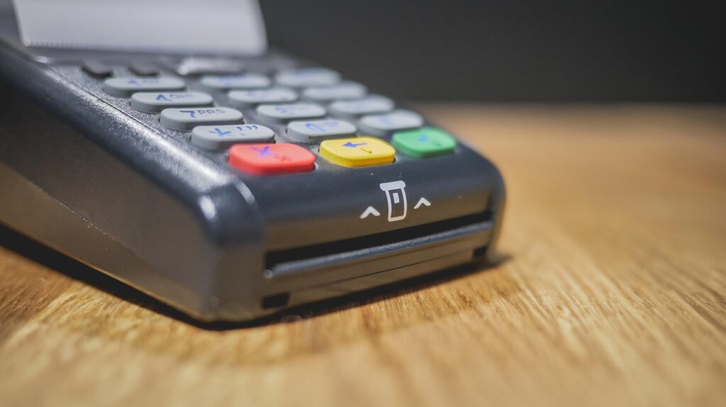 子どもに教えるクレジットカードの正しい使い方とは？