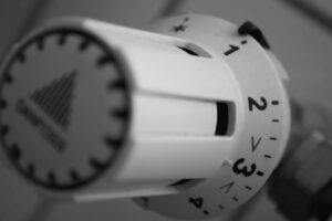 冬の暖房費を抑える工夫を子どもと一緒に学ぶには？