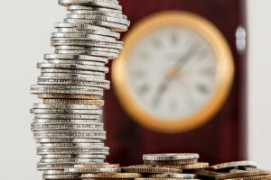 小学生にお金の大切さをどう教えるべき？