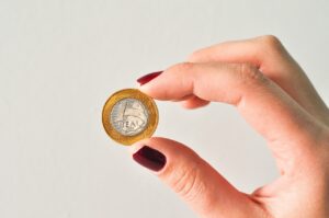 小学生の男の子に最適なお金の教育とは？